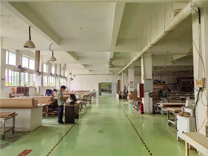 生產(chǎn)車(chē)間(圖1)